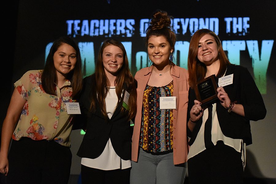 In it to win it \\ The Ethical Dilemma team, sophomores Jacqueline Ramirez, Morgan Whitesell, Jordan Meyer and Erin Schuster, advance to Nationals Feb. 20. 