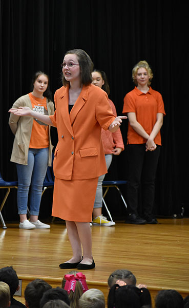 Ol’ razzle dazzle // Playing Mrs. Dazzle, principal of ‘Fairytale Elementary’ in Rewind Faires, junior Emilie Johns sets the scene for the young students of Cox Elementary. Rewind Fairies participates in the anti-bullying movement with everything in the show revolving around the ‘Golden Rule.’