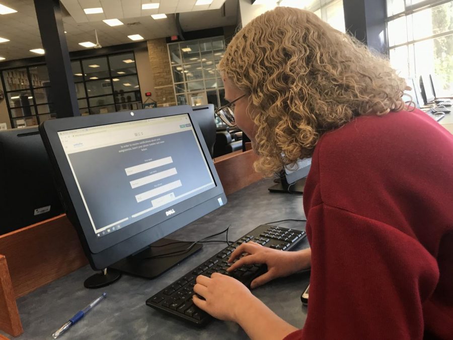 Work work work \\ Sophomore Hanna Harmon uses the library in preparation for the ASVAB test Wednesday, Sept. 25.