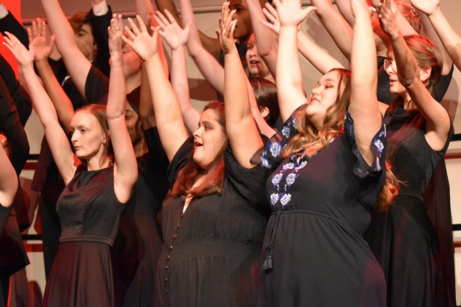  Acapella Choir finishes one of the only choreographed songs, Balleilakka, with flare. The Fall concert, put together by Mr. and Mrs.Dame, had six choirs all showcasing all of their work so far this year. “It was so fast and fun to do.” sophomore Cheyann Hicks said.
