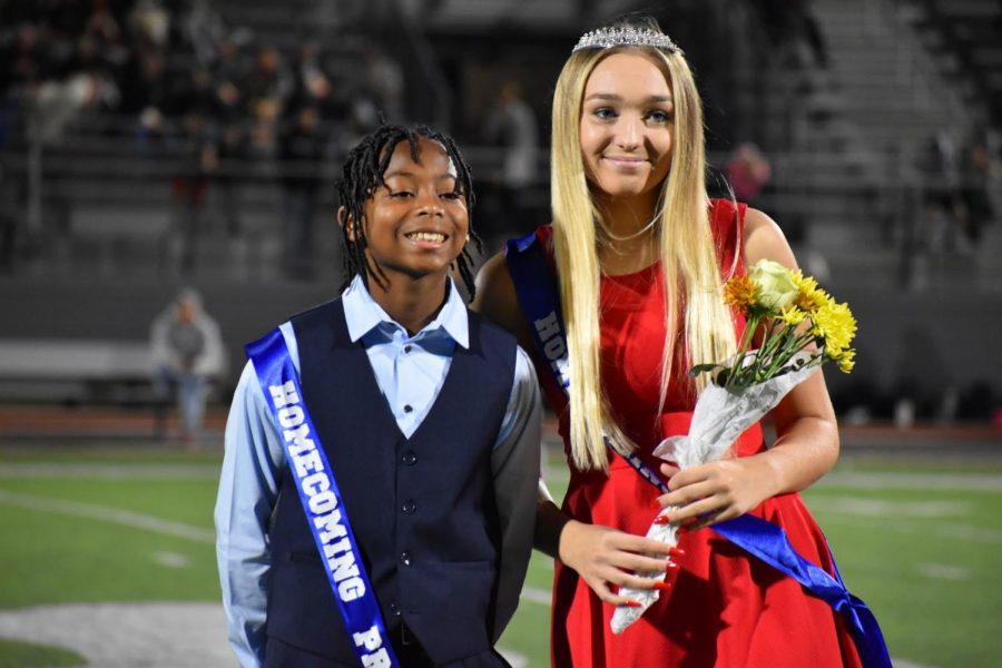 Crowns and tiaras \\  Freshmen Autumn Perry and Celdon Gooch win homecoming prince and princess for the ninth grade class. Gooch plays on the freshman football team and Perry is on the varsity volleyball team.
