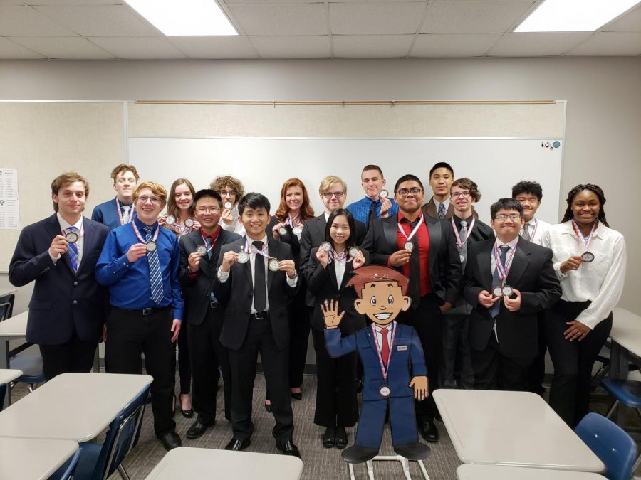 Raise the bar \\ Seniors Jason Chu and Huong Huynh compete in Business Professionals of America Jan. 18 at the Regional Leadership Conference in Rockwall. 