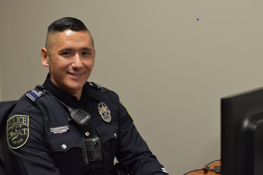 New Blue Blood \\ School Resource officer Mike Hashimoto gets used to his new post since joining the staffulty. He has several kids in Wylie ISD schools, and has moved here from a junior high.
