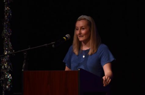Zero to hero \\ Using analogies of heroes and villains, Mrs. McKenna Tooke gives juniors a speech about deciding between good and bad. She was the guest speaker at the ring ceremony Nov. 1.