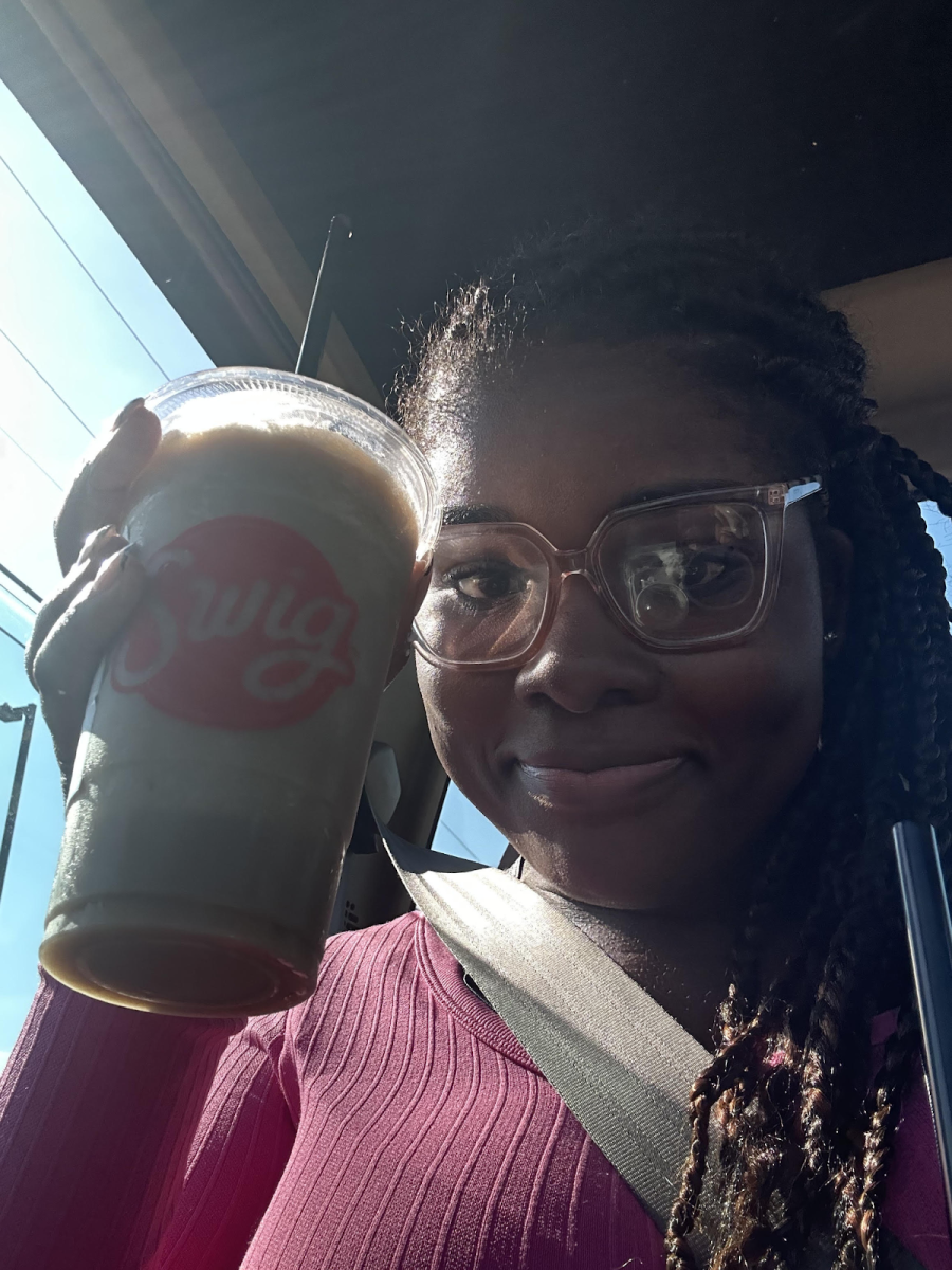 Sipping in Season //A new lineup of holiday drinks drops at Swig every winter, but which flavors actually live up to the hype? The review below breaks down one particular celebratory sip that has Swig lovers in a hurry to the drive thru - this year’s most popular seasonal drink.
